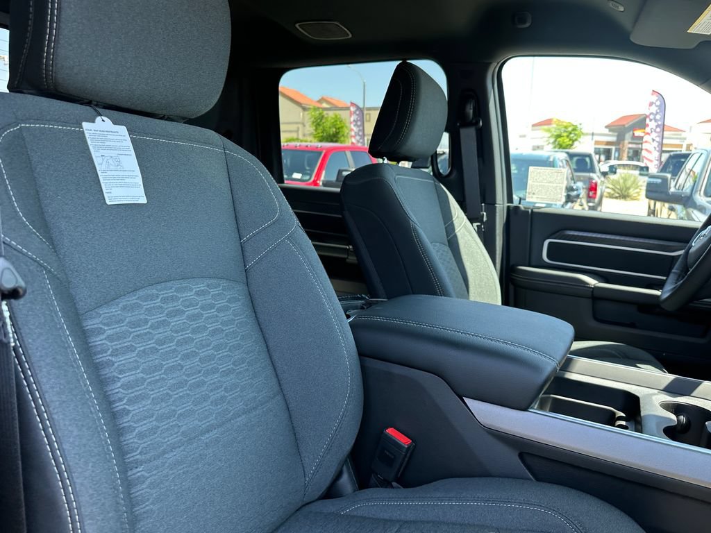 New 2026 RAM 2500 Big Horn AWD/4WD image 13