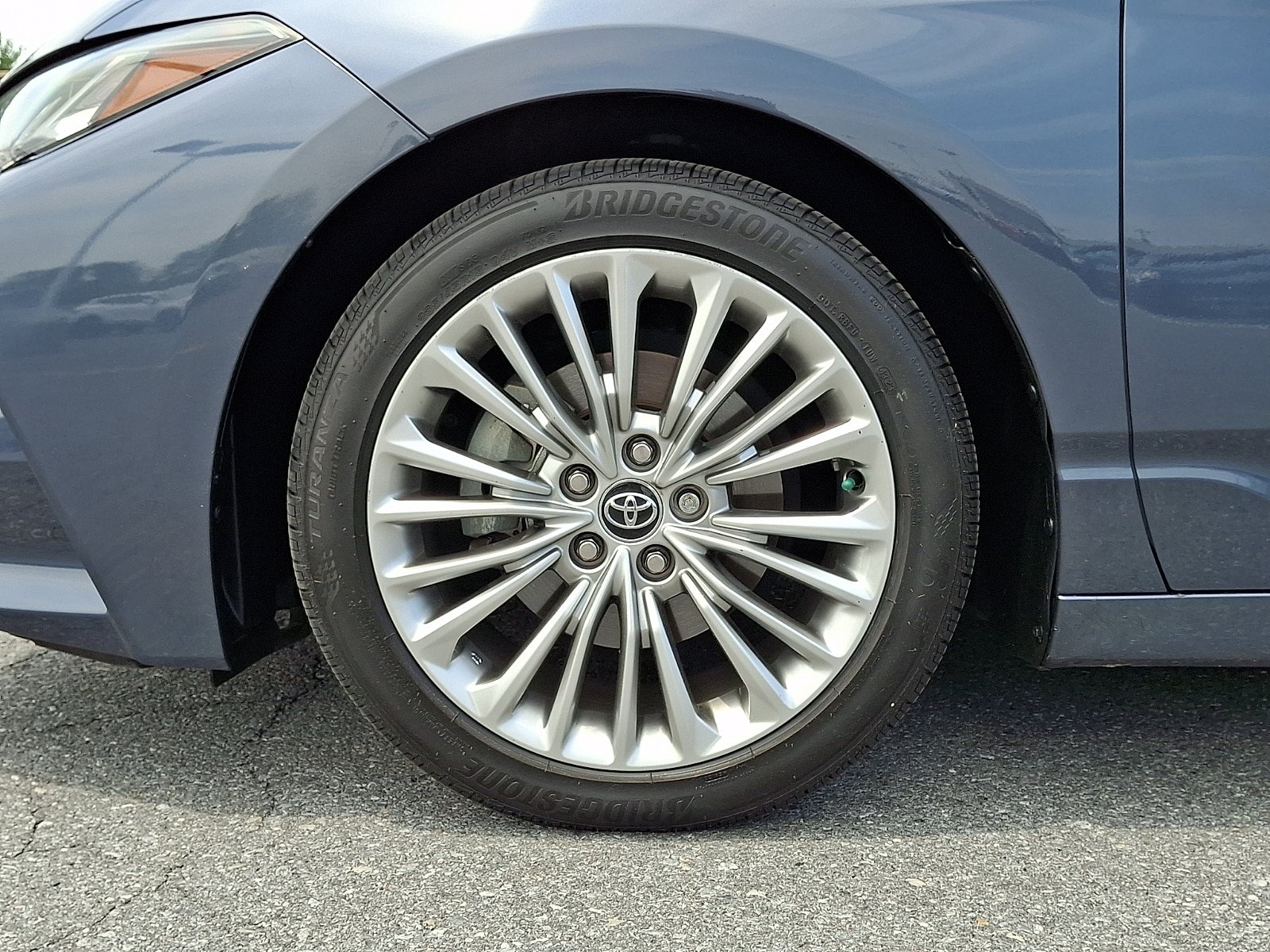 Used 2020 Toyota Avalon Limited w/ Advanced Safety Package FWD image 10