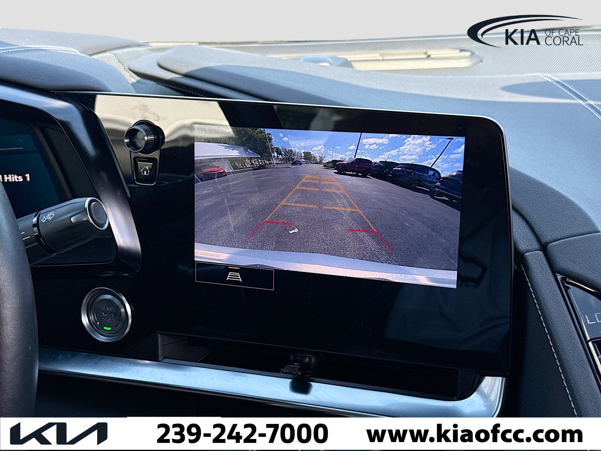 Used 2021 Chevrolet Corvette Stingray Convertible w/ 1LT image 28