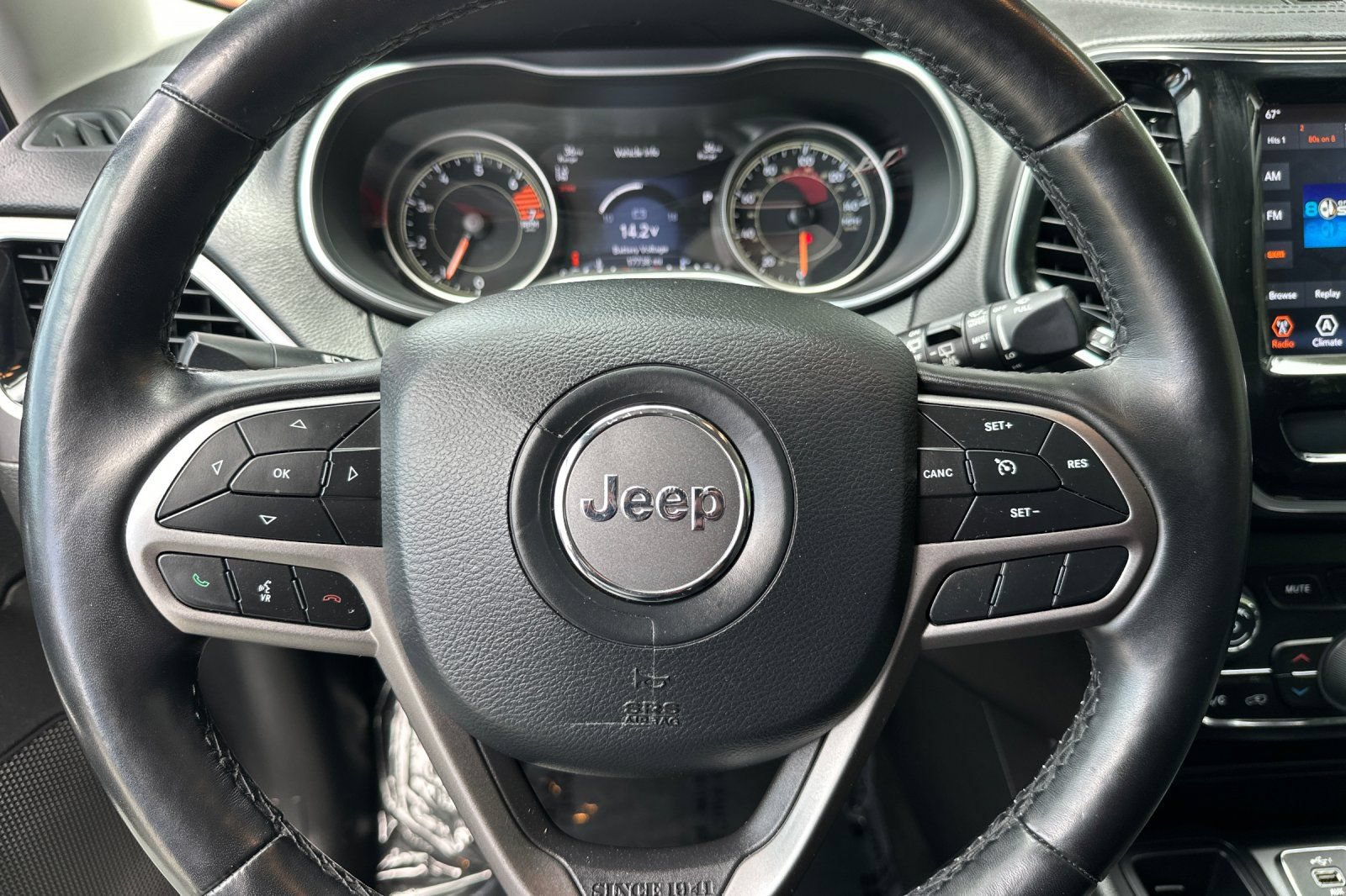 Used 2020 Jeep Cherokee Limited w/ Advanced Safety Group FWD image 28