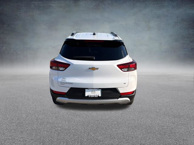 Used 2025 Chevrolet TrailBlazer LT AWD/4WD image 7