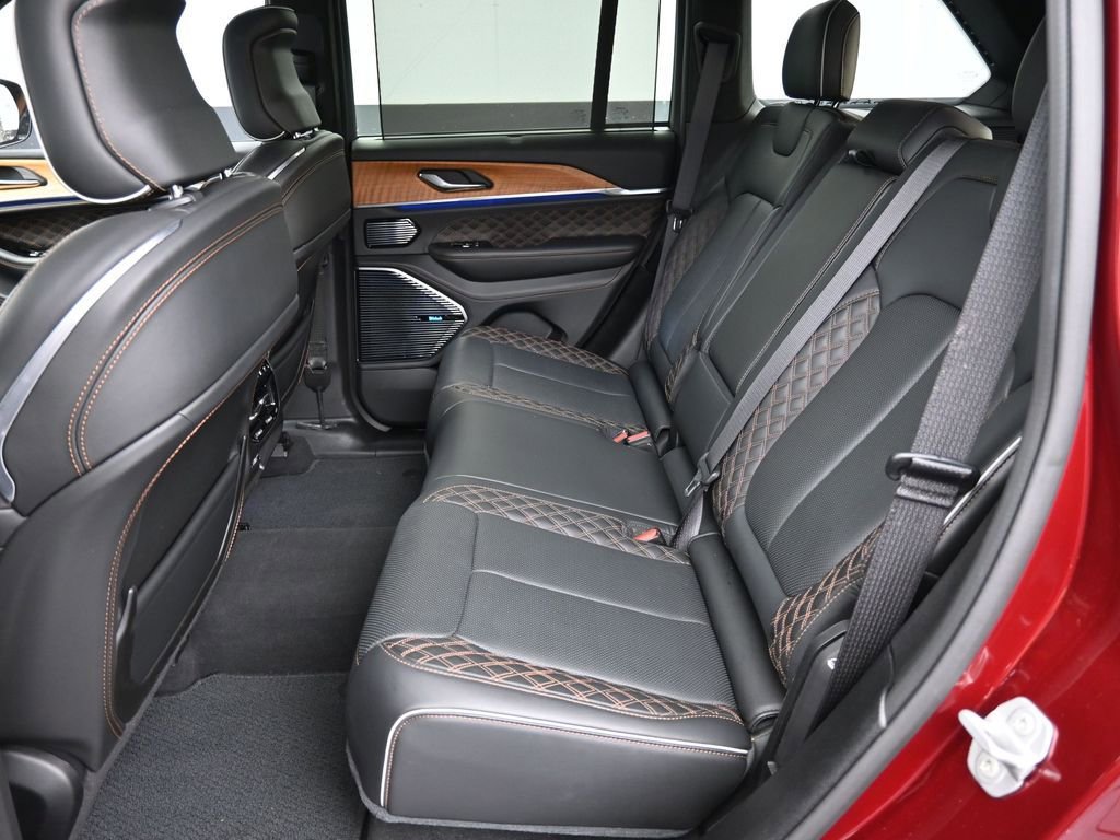 Used 2023 Jeep Grand Cherokee Summit image 22