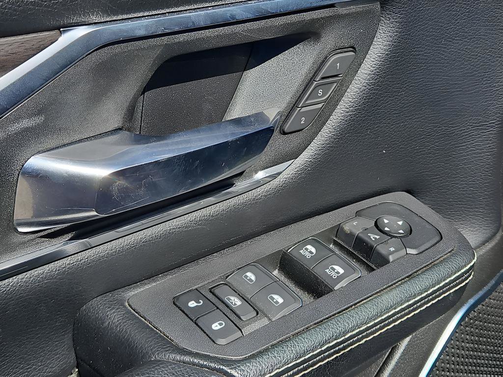 Used 2025 RAM 1500 Laramie image 13