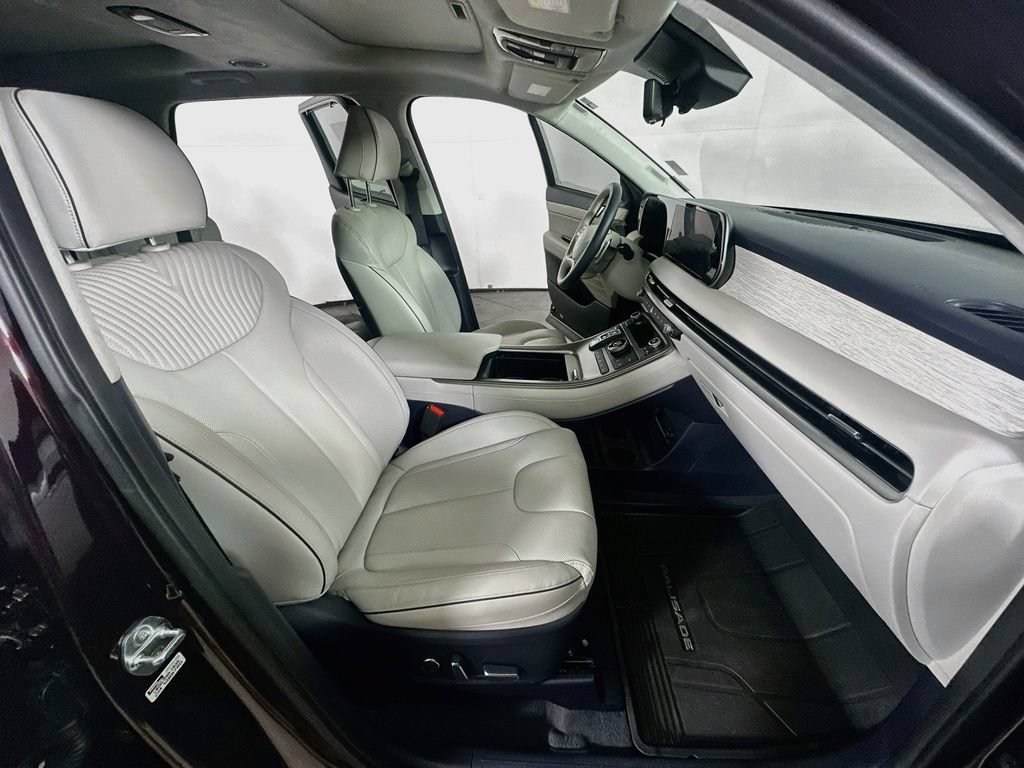 Used 2025 Hyundai Palisade Calligraphy FWD image 12
