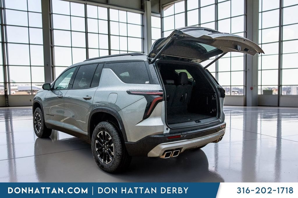 Used 2025 Chevrolet Traverse Z71 AWD/4WD image 29