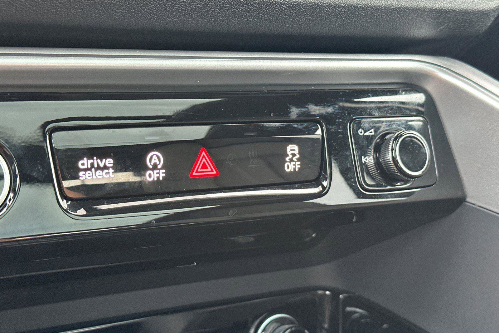 Certified 2025 Audi Q5 Premium Plus w/ Premium Plus image 21