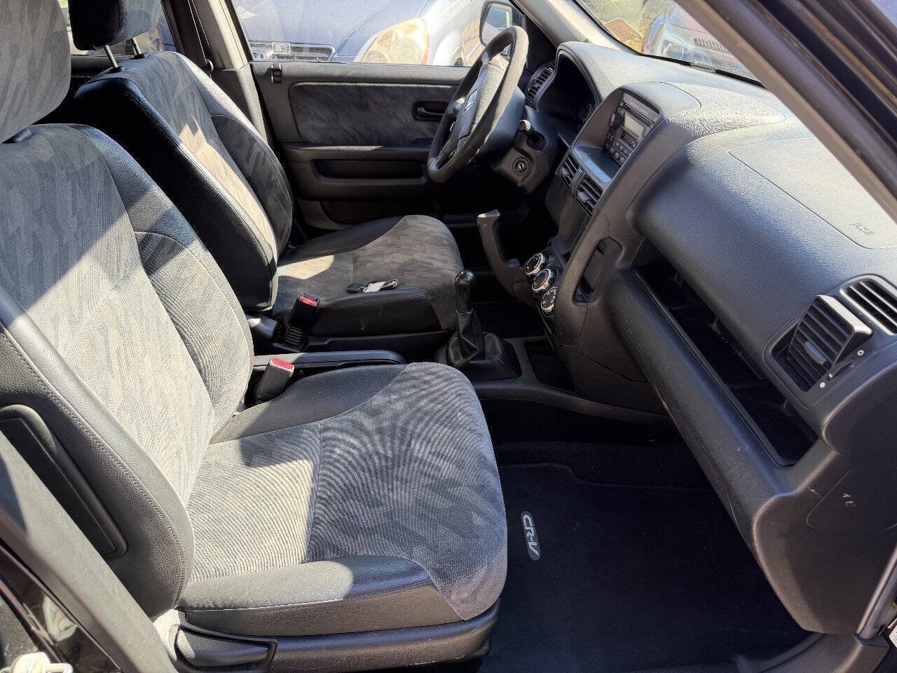 Used 2004 Honda CR-V EX image 17