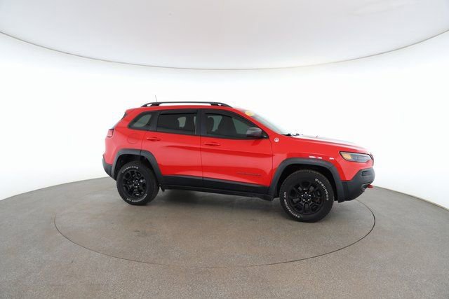 Used 2019 Jeep Cherokee Trailhawk w/ Cold Weather Group image 24