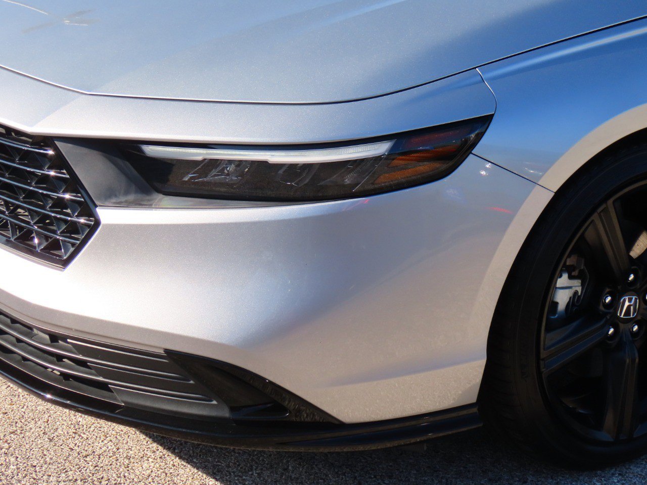 Used 2024 Honda Accord Sport image 3