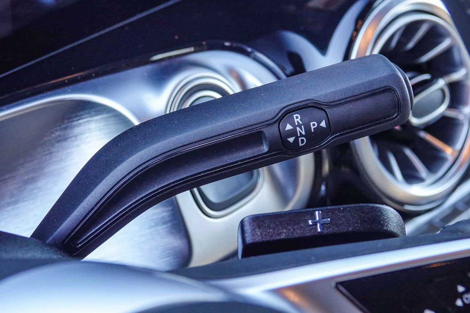 Used 2024 Mercedes-Benz EQB 350 4MATIC SUV image 19