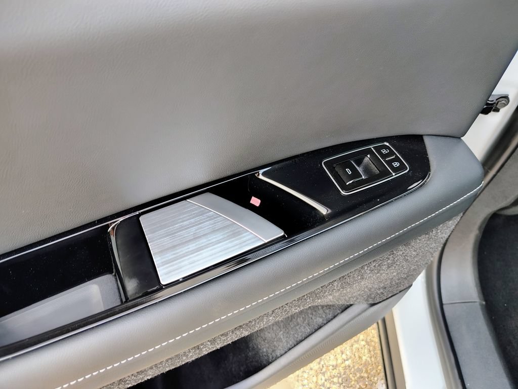 New 2027 Cadillac Optiq Premium Luxury AWD/4WD image 33