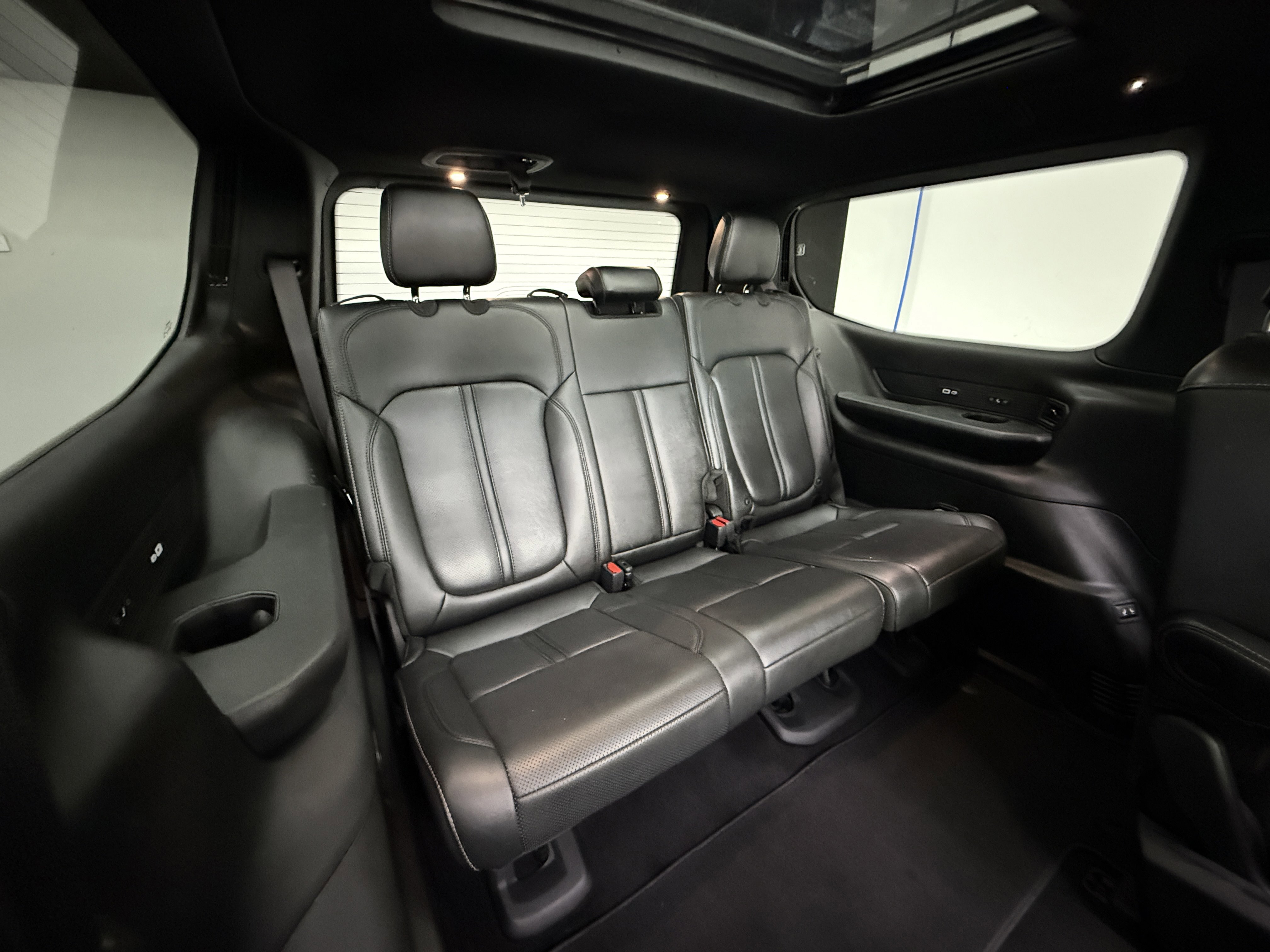 Used 2023 Jeep Wagoneer Series II image 28