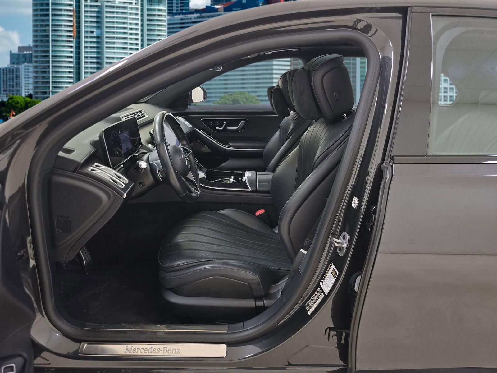 Used 2023 Mercedes-Benz S 500 4MATIC w/ AMG Line image 31