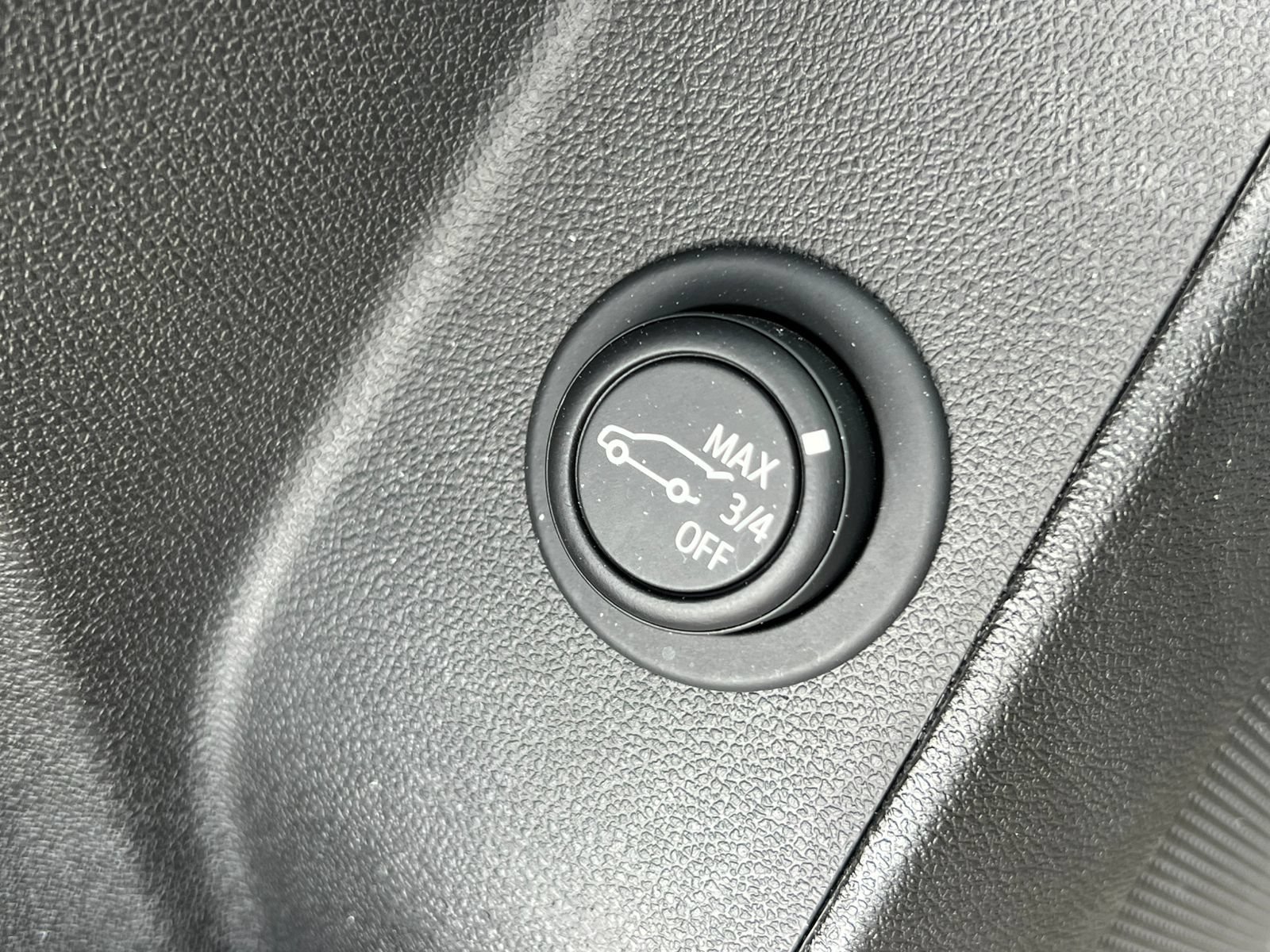 Used 2024 Chevrolet Equinox LT AWD/4WD image 15