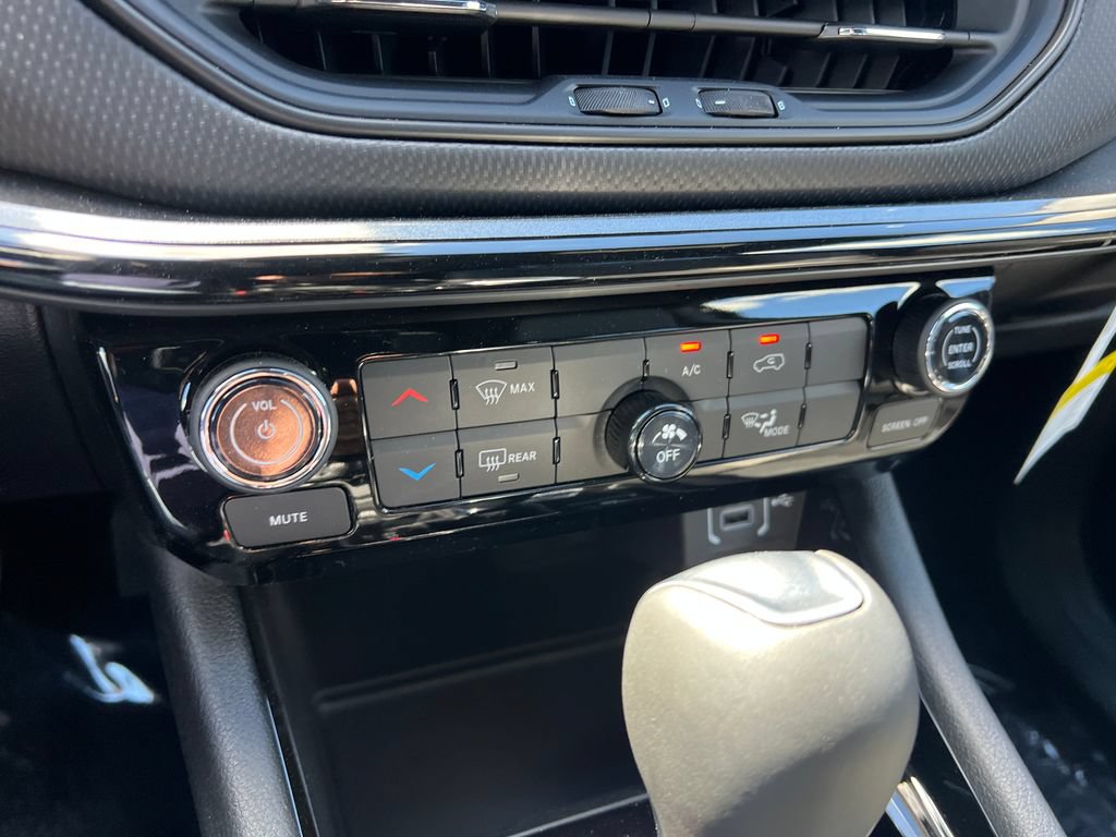 New 2026 Jeep Compass Latitude AWD/4WD image 28