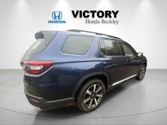 Used 2025 Honda Pilot Touring image 5