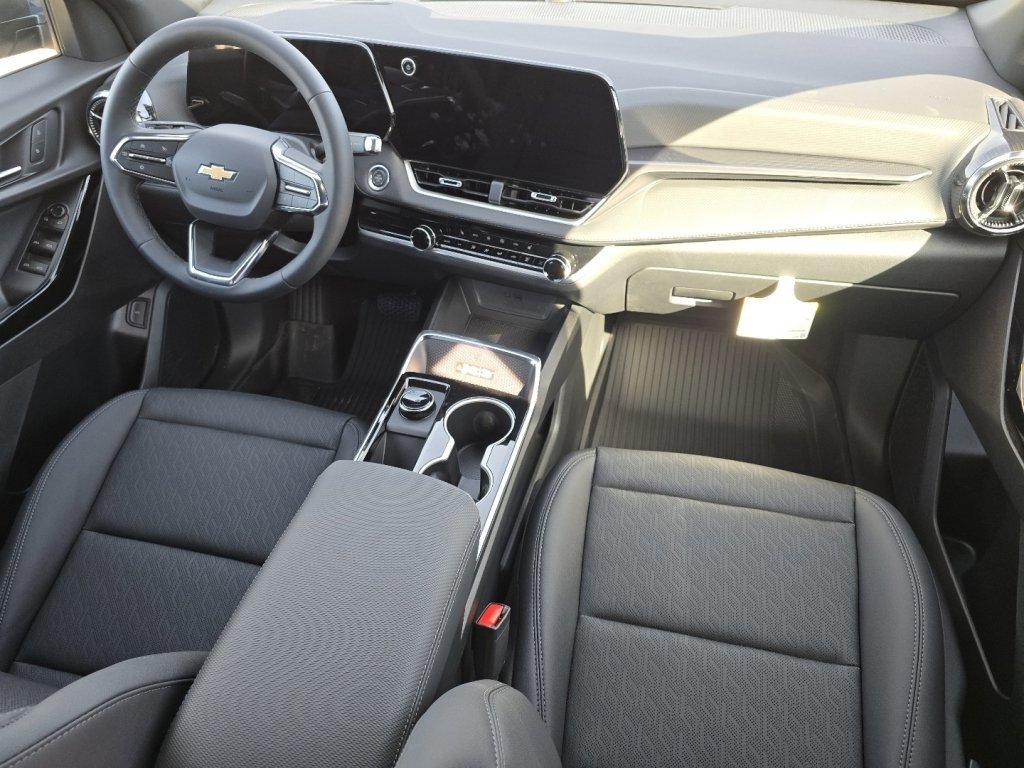 New 2026 Chevrolet Equinox LT w/ Convenience Package II image 14