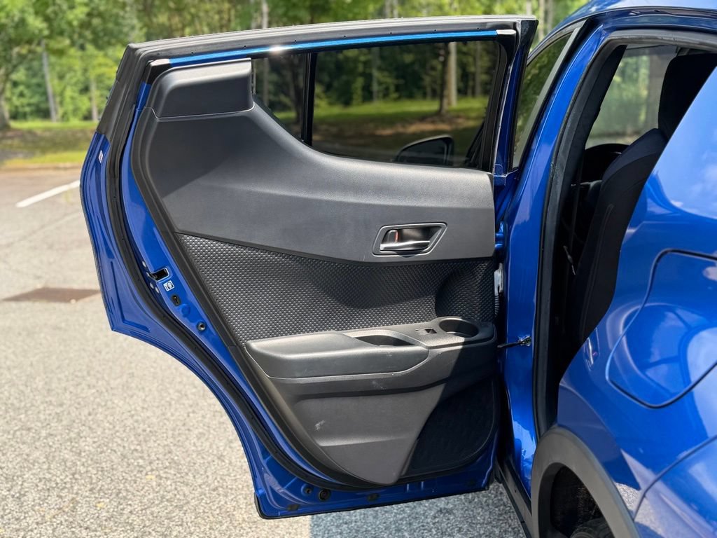 Used 2020 Toyota C-HR XLE FWD image 12