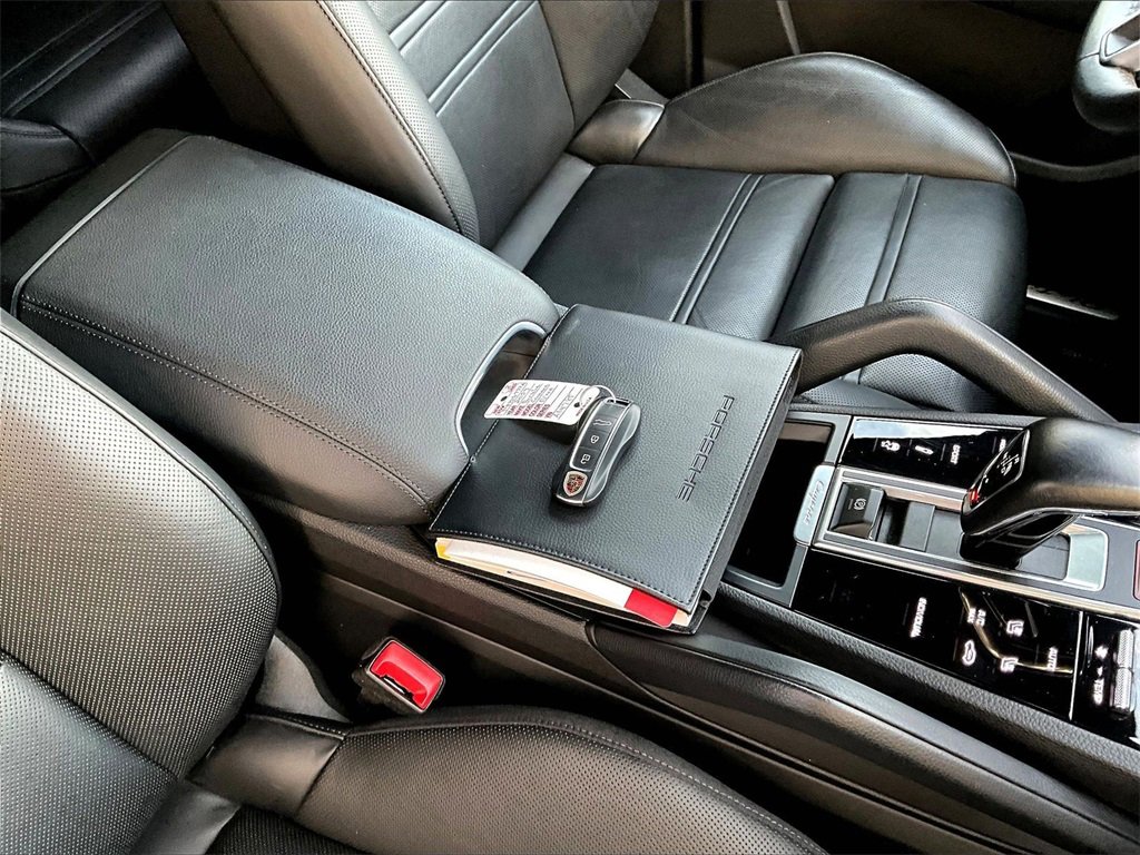 Certified 2023 Porsche Cayenne S Platinum image 16