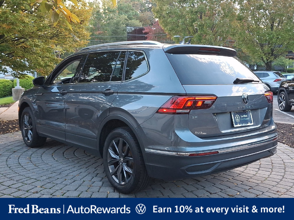 Certified 2023 Volkswagen Tiguan SE w/ Panoramic Sunroof Package FWD image 5