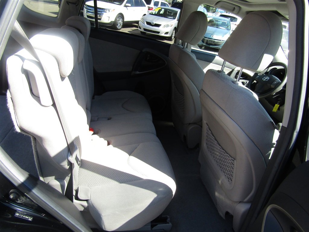 Used 2011 Toyota RAV4 2WD image 22