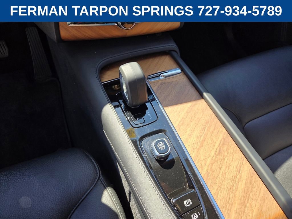 Certified 2025 Volvo XC90 B6 Plus image 15