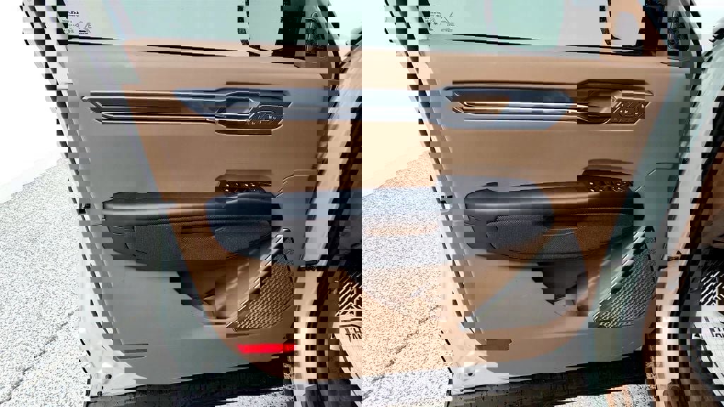 Used 2024 Kia EV9 GT-Line AWD/4WD image 11