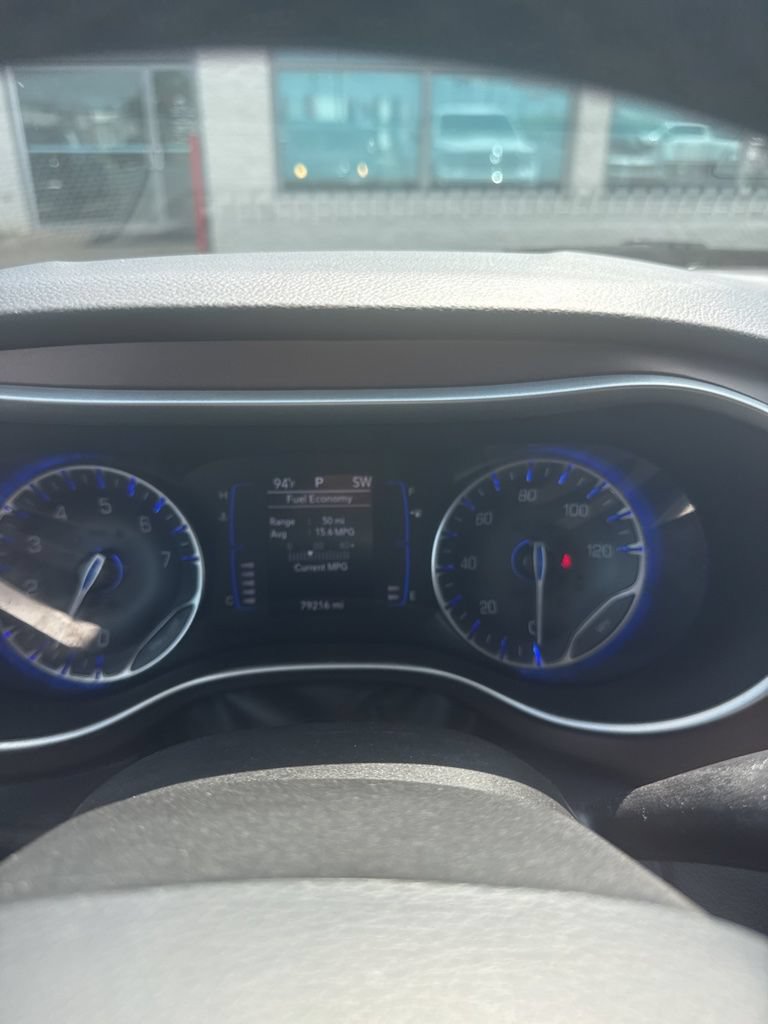 Used 2023 Chrysler Voyager LX FWD image 17