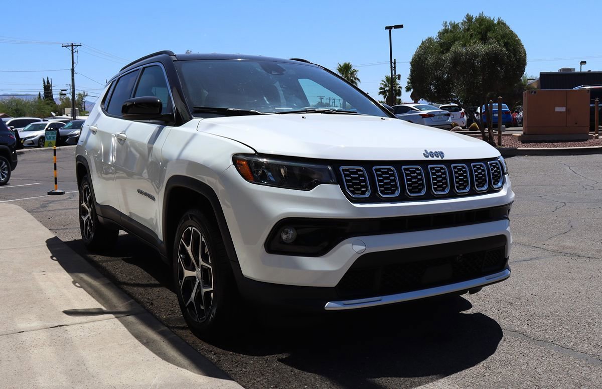 Used 2024 Jeep Compass Limited AWD/4WD image 18