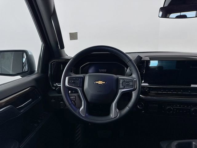 Used 2025 Chevrolet Silverado 1500 LT image 23