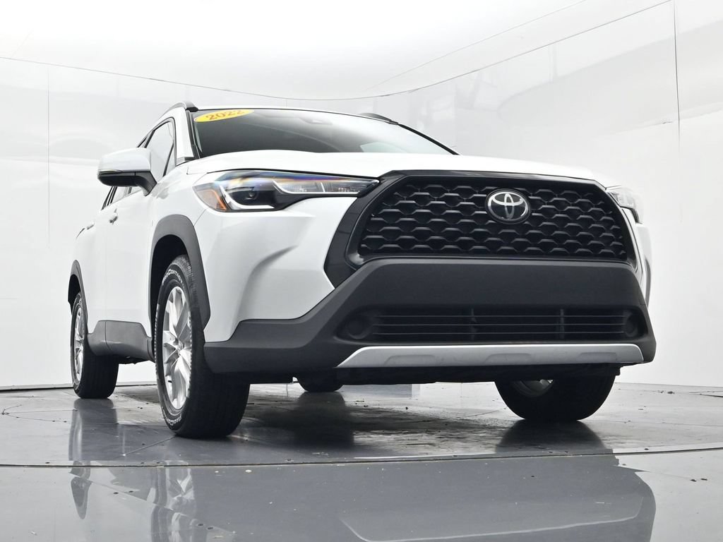 Used 2022 Toyota Corolla Cross LE w/ Black Badges Package (TMS) AWD/4WD image 36