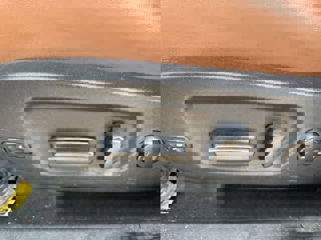 Used 2017 Toyota Highlander Limited AWD/4WD image 6