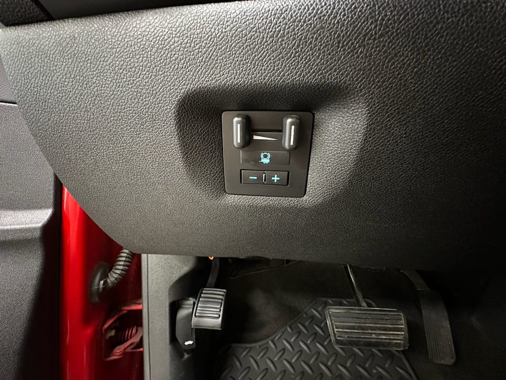 Used 2012 Chevrolet Silverado 2500 LT w/ Z71 Appearance Package AWD/4WD image 25