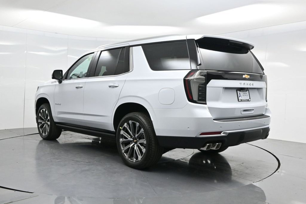 New 2026 Chevrolet Tahoe High Country AWD/4WD image 17