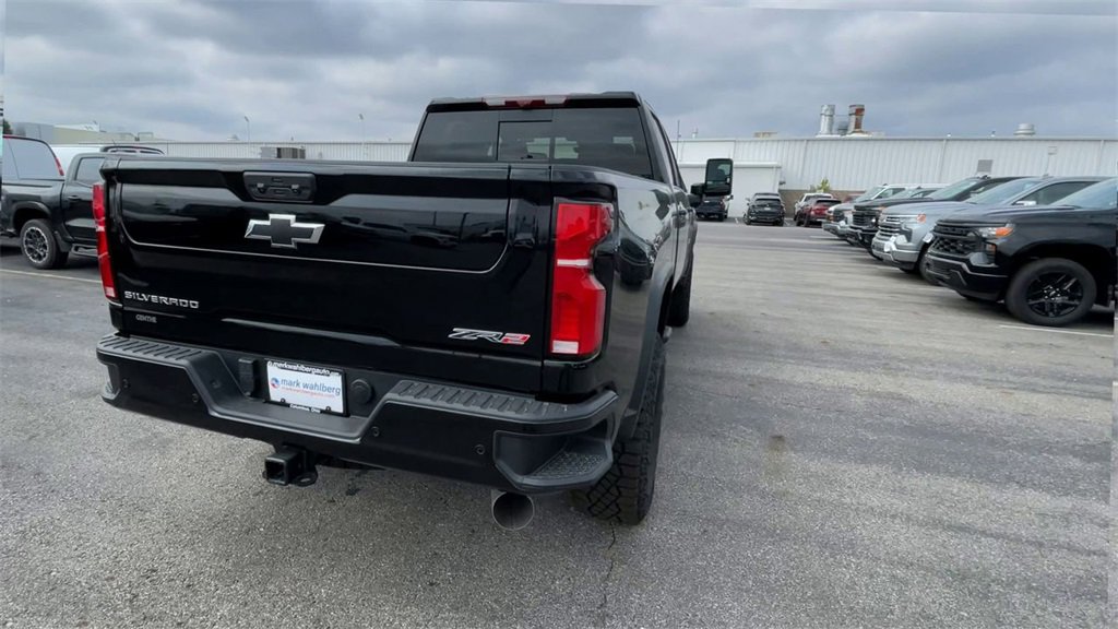 New 2025 Chevrolet Silverado 2500 ZR2 w/ Technology Package image 9