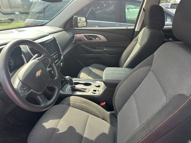 Used 2018 Chevrolet Traverse LS FWD image 4
