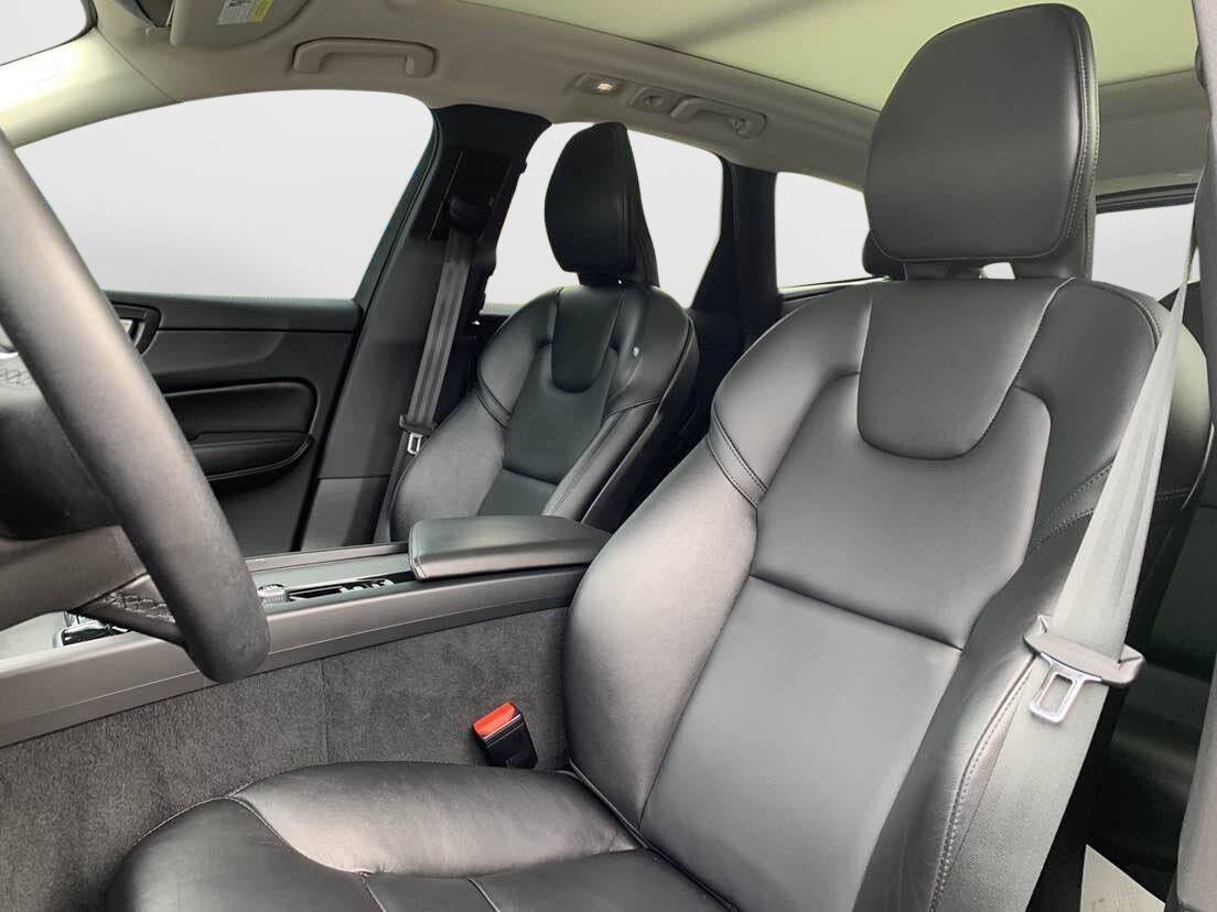 Used 2023 Volvo XC60 B5 Core w/ Climate Package AWD/4WD image 28
