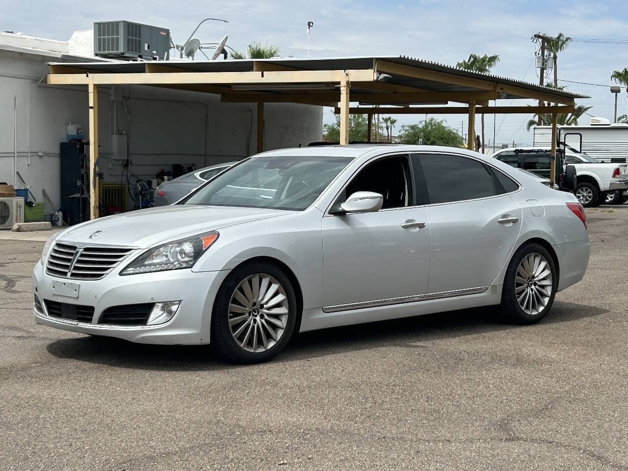 Used 2015 Hyundai Equus Signature RWD image 7
