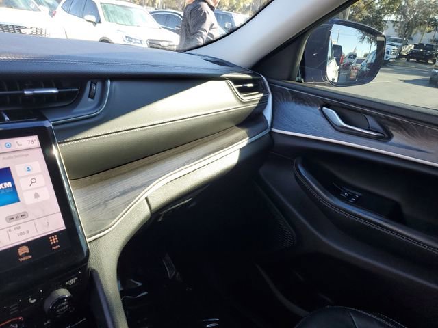 Used 2023 Jeep Grand Cherokee Limited w/ Trailer Tow Prep Group (B) image 24