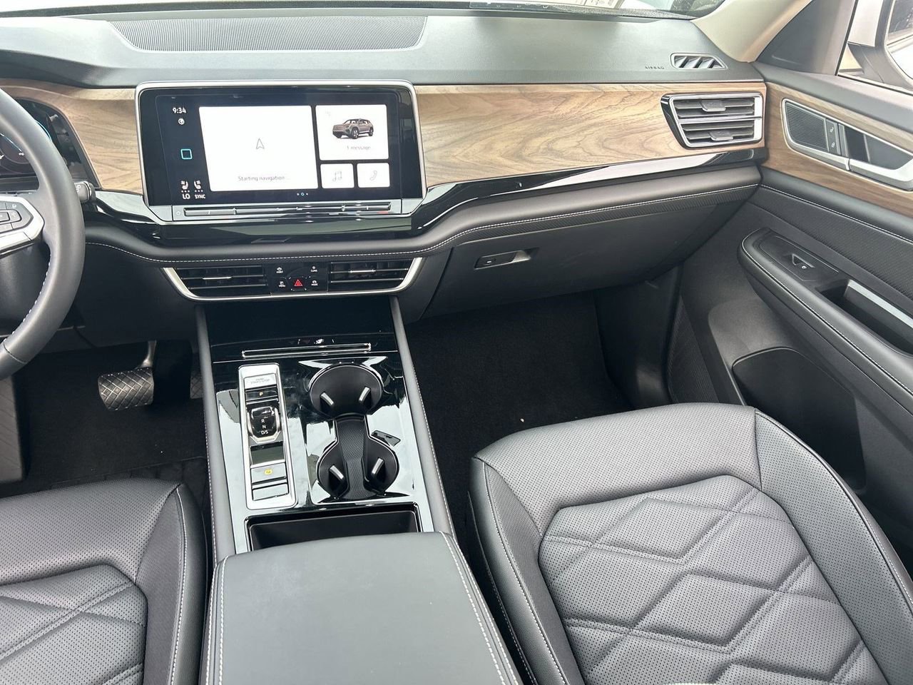 New 2026 Volkswagen Atlas SE FWD image 12