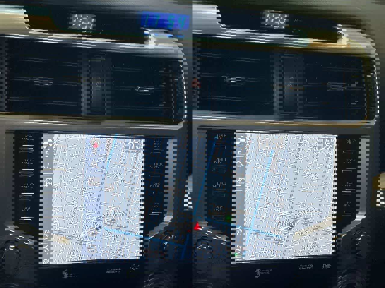 Used 2020 Toyota 4Runner SR5 Premium image 18