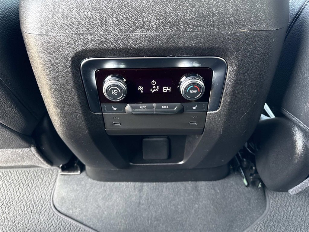 Used 2025 GMC Yukon Denali image 24