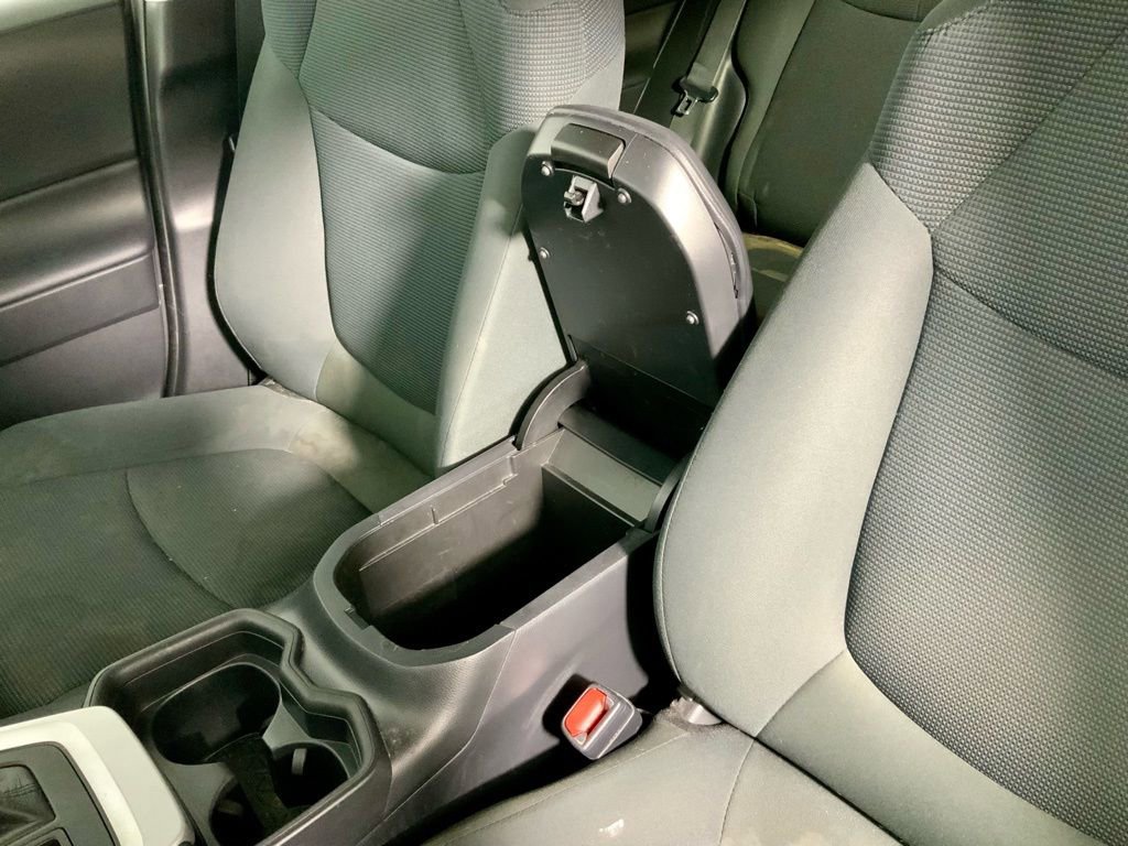 Used 2021 Toyota RAV4 LE image 25