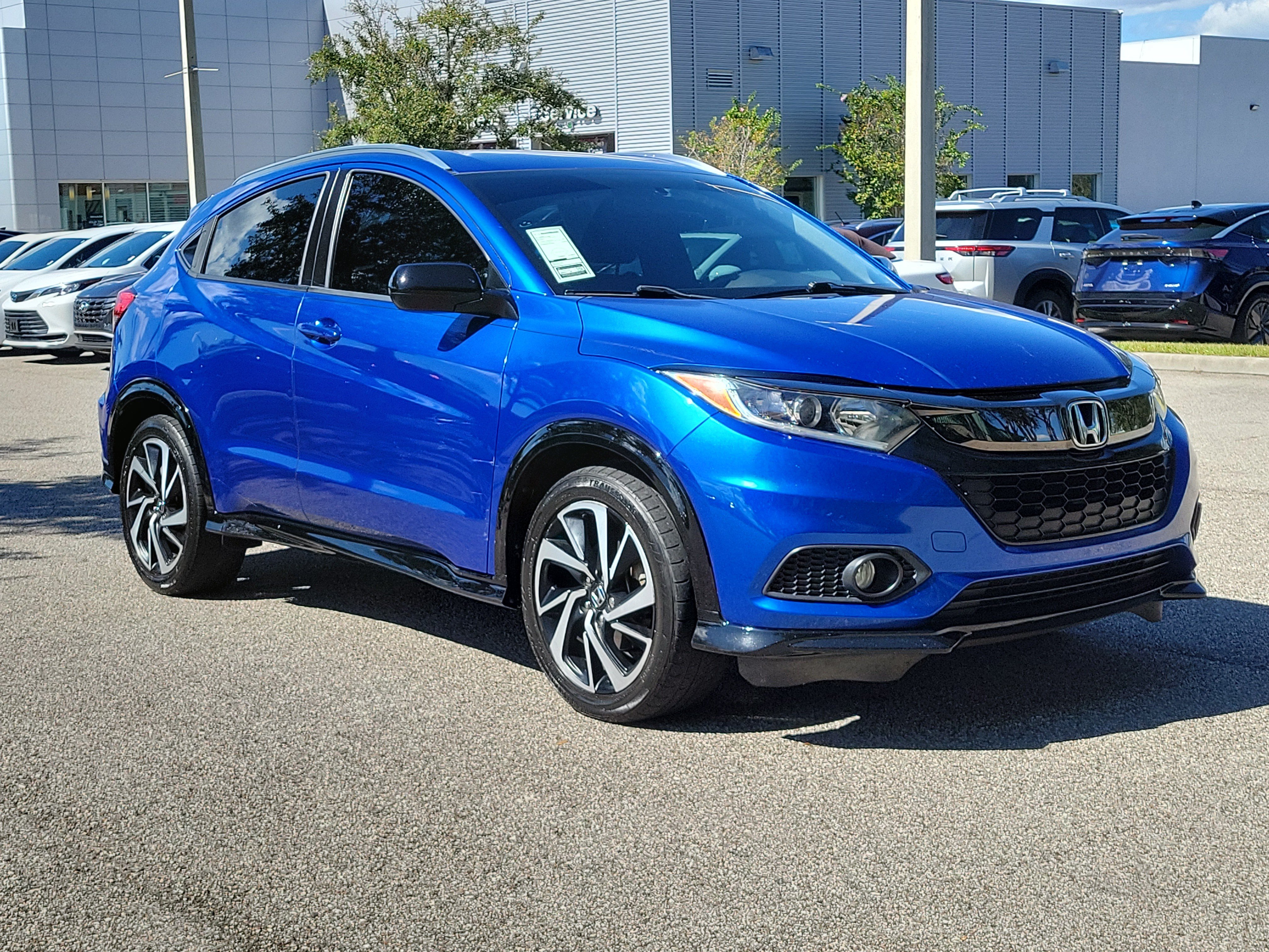 Used 2020 Honda HR-V Sport image 3