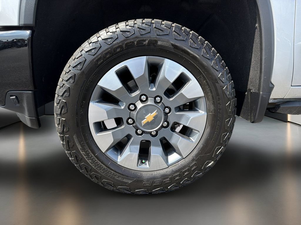 Certified 2023 Chevrolet Silverado 2500 Custom w/ Custom Value Package AWD/4WD image 10