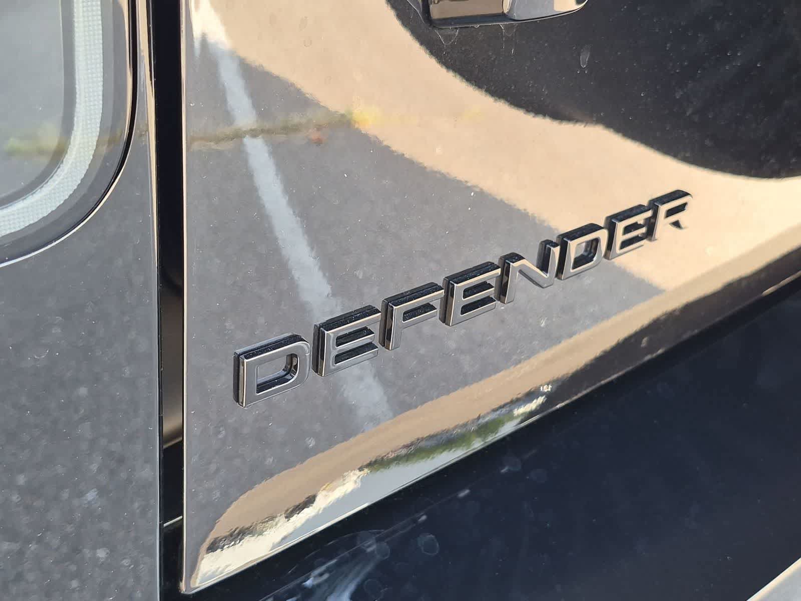 New 2026 Land Rover Defender 110 S AWD/4WD image 5