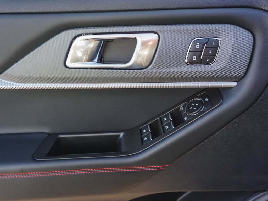 New 2026 Ford Explorer ST-Line w/ ST-Line Street Pack RWD image 18