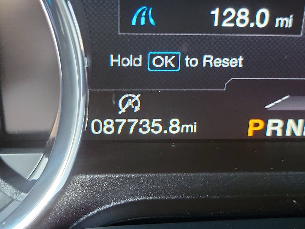 Used 2019 Ford Expedition Limited w/ Equipment Group 302A AWD/4WD image 8