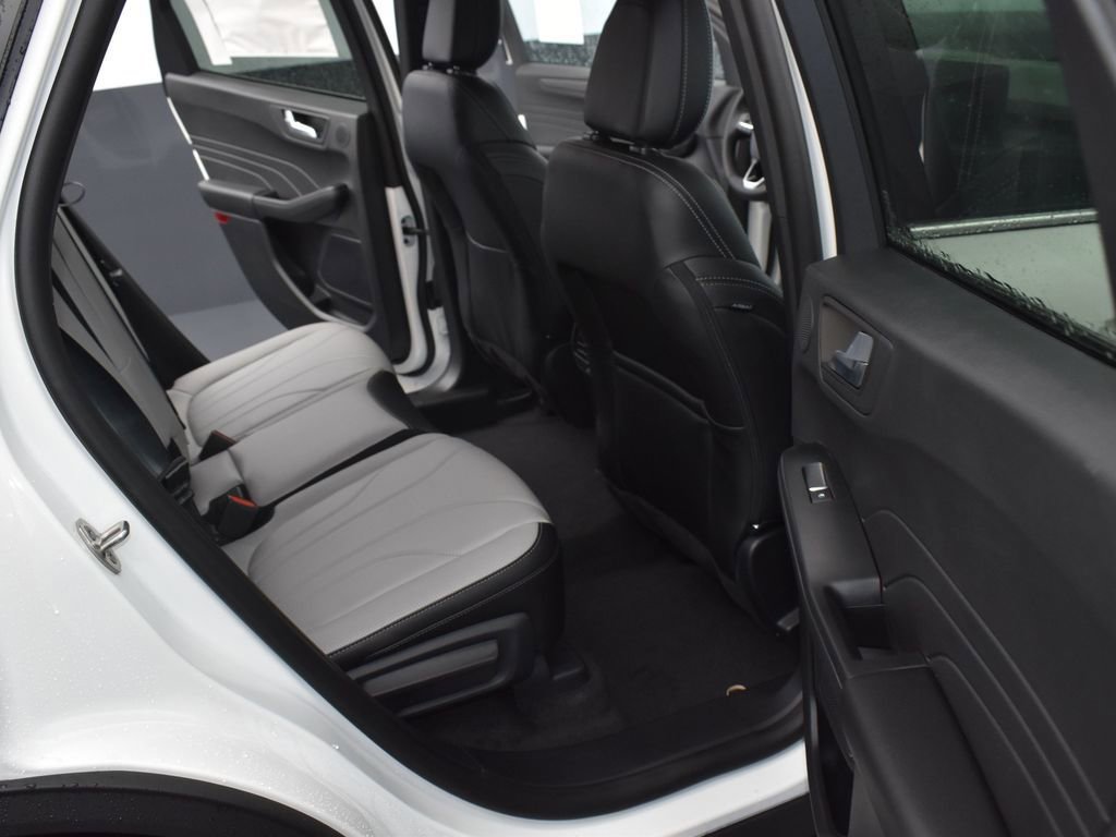 New 2025 Ford Escape SE w/ PHEV Premium Package FWD image 12