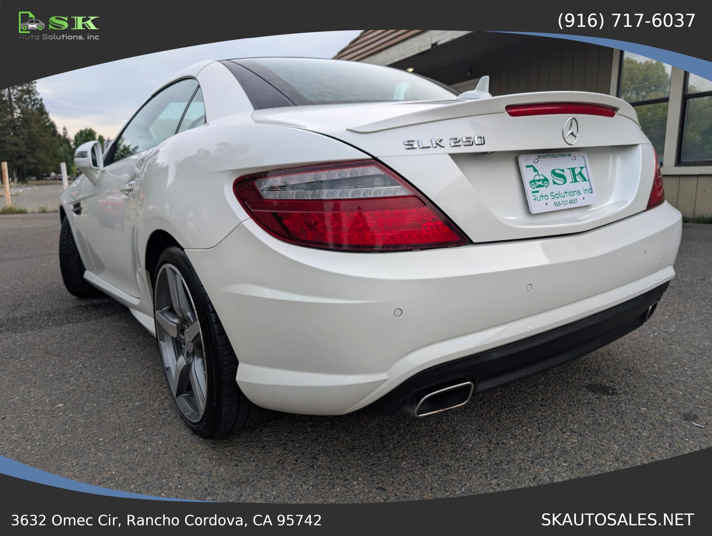 Used 2015 Mercedes-Benz SLK 250 image 12